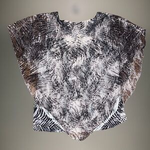 Studio Works Monochrome Abstract W/A Keyhole Silver Decor Clip Tunic Blouse